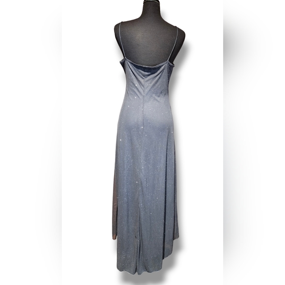 Sparkling ruched gown - Picture 4 of 7